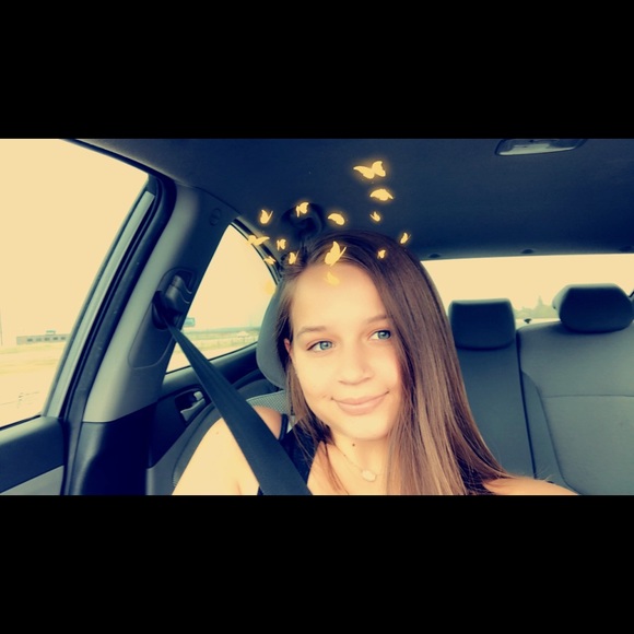 Meet your Posher, Kylee - Picture 1 of 1